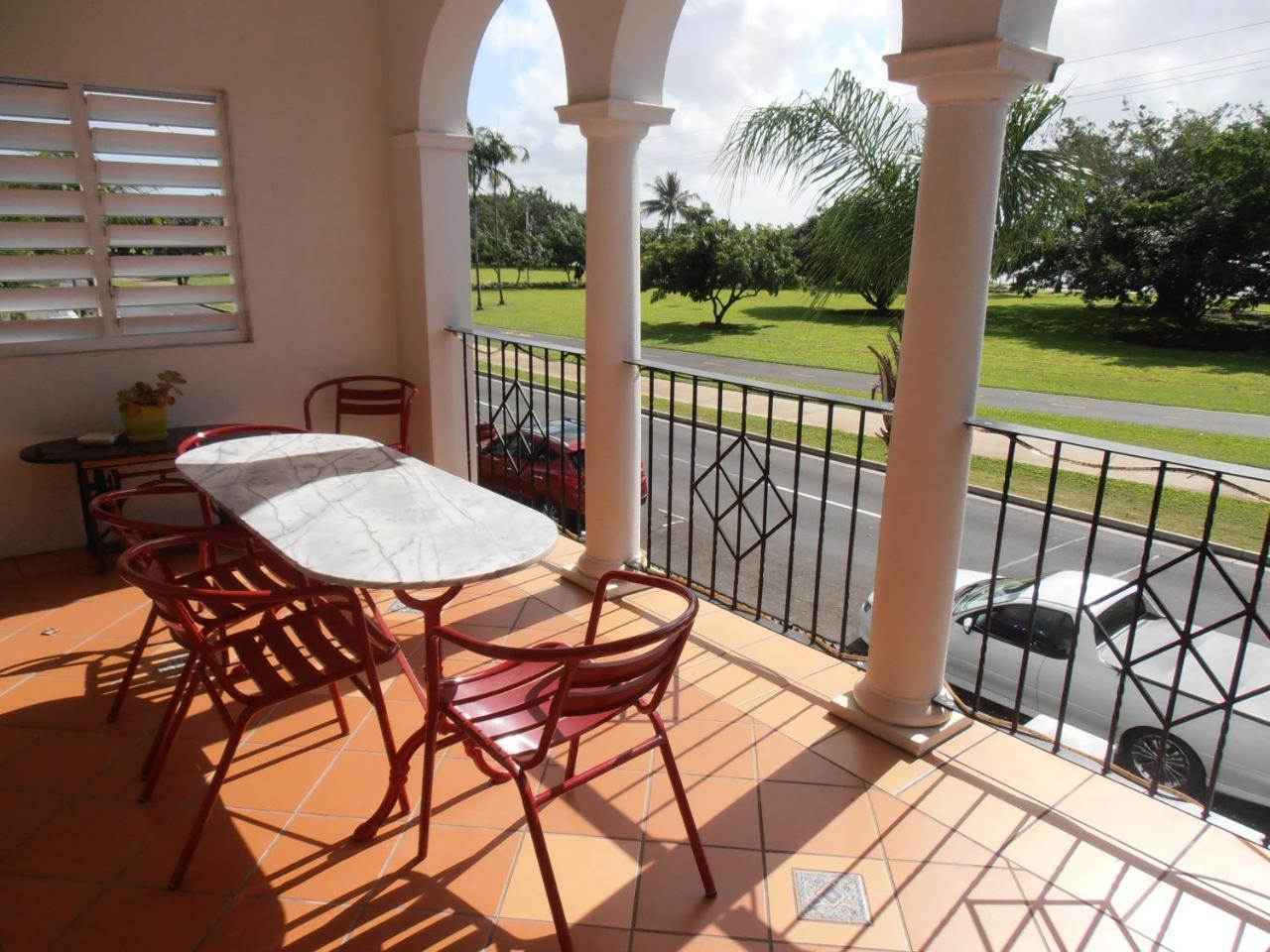 Floriana Villas Cairns Exterior foto